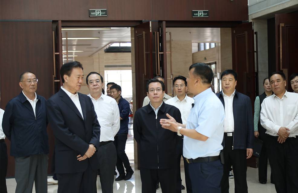 沈阳市市长姜有为,副市长彭肇文,铁西区区长刘克武及省政协副主席冮瑞